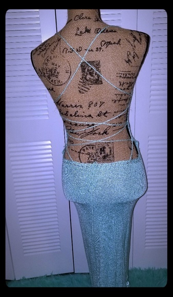 - Fringed backless dress - Picture 5 of 8